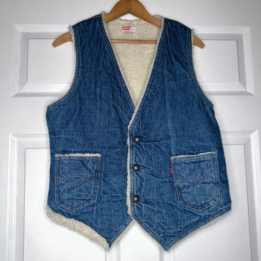 Denim Sherpa Levi's Vest Size Medium